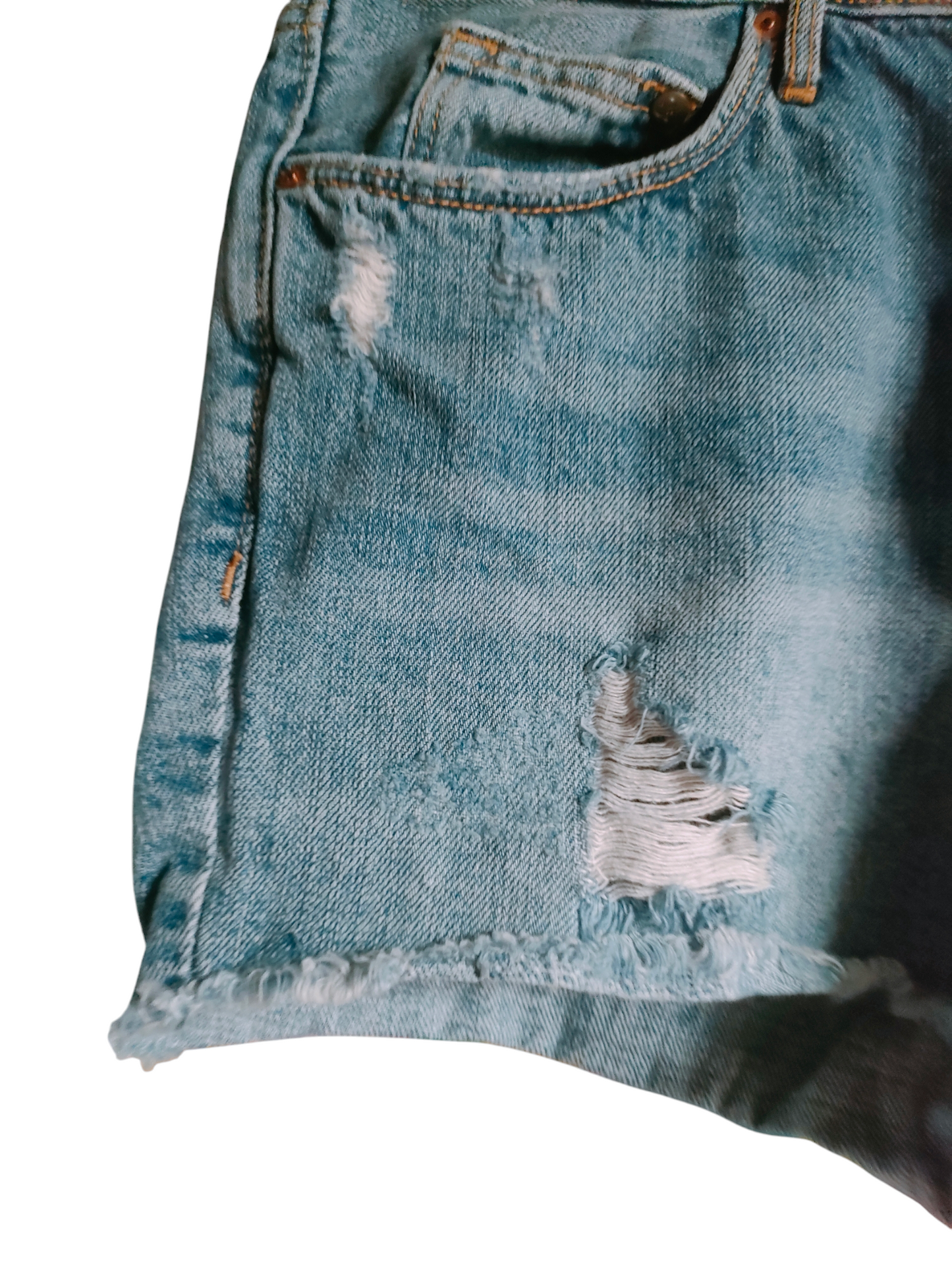 Shorts strappati